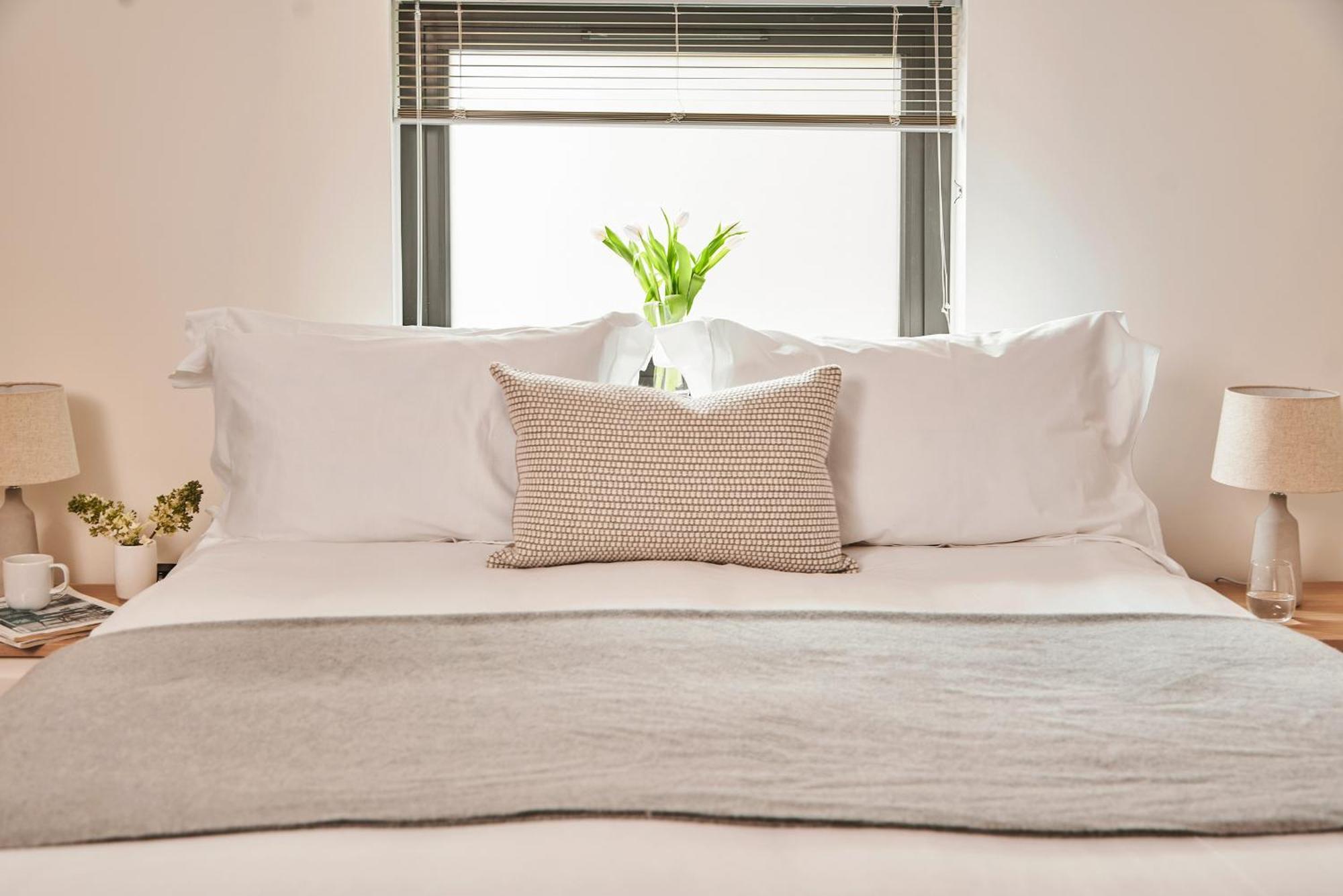 The Moorings - Stylish Duplex Apartment On Torquay Harbourside Екстериор снимка