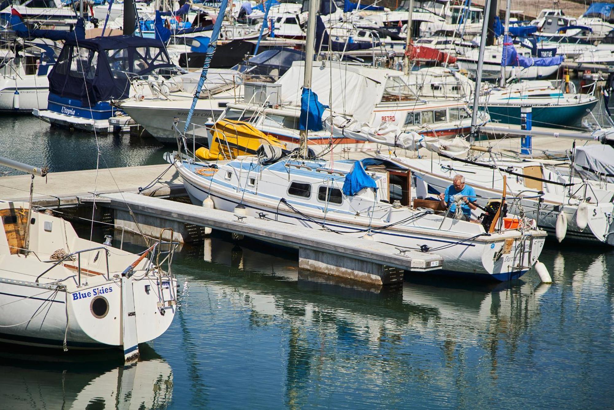 The Moorings - Stylish Duplex Apartment On Torquay Harbourside Екстериор снимка